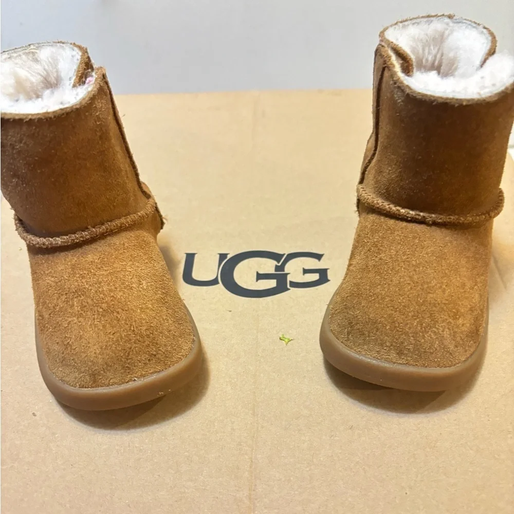 Ugg Keelan II boots for kids